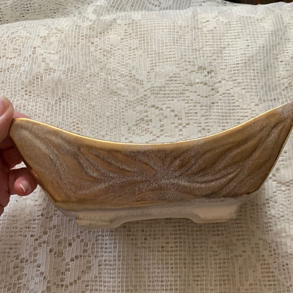 VINTAGE MID-CENTURY MODERN POTTERY 553 USA SPLATTER GOLD VASE 7 1/2”x 4”